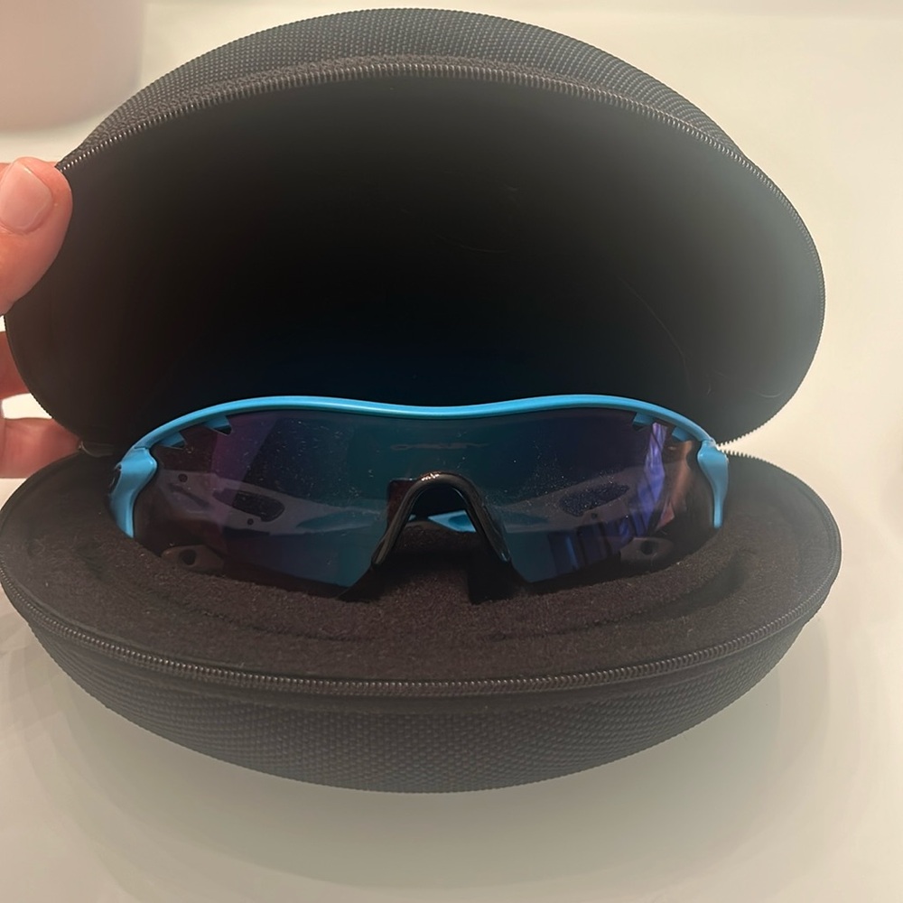 Oakley men’s sunglasses